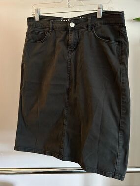 Black Remi Pencil Skirt - Inherit